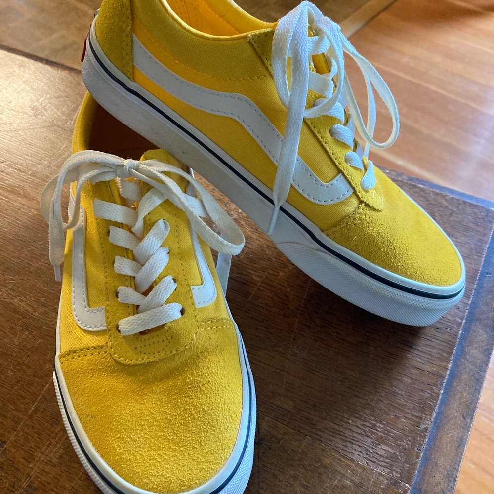 Vans Yellow Off the Wall Skate Sneakers like new